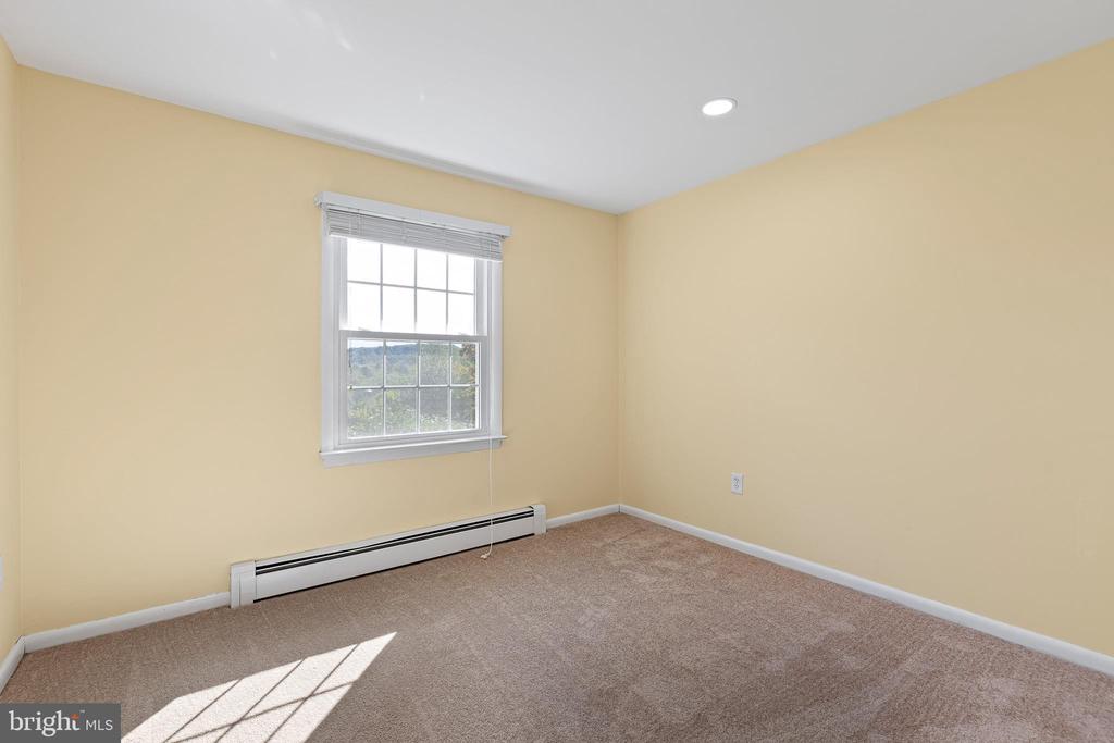 1632 CLEARVIEW DRIVE