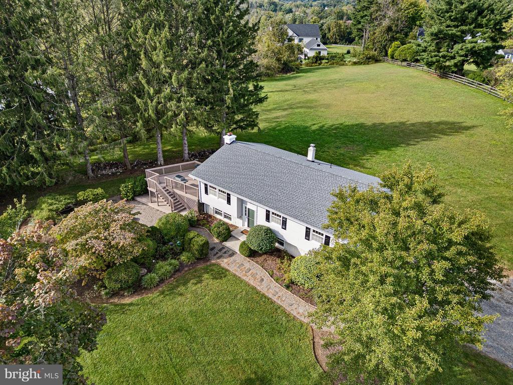 1632 CLEARVIEW DRIVE