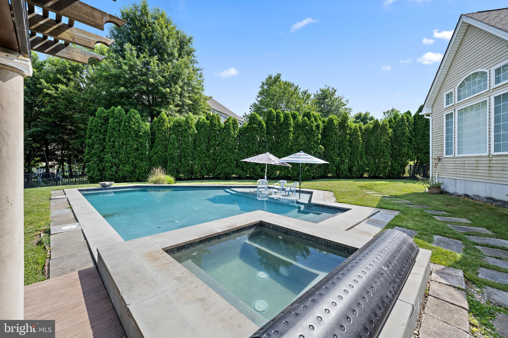 1130 Darczuk Dr