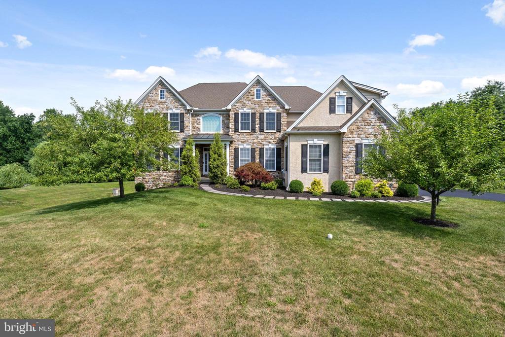 1130 Darczuk Dr