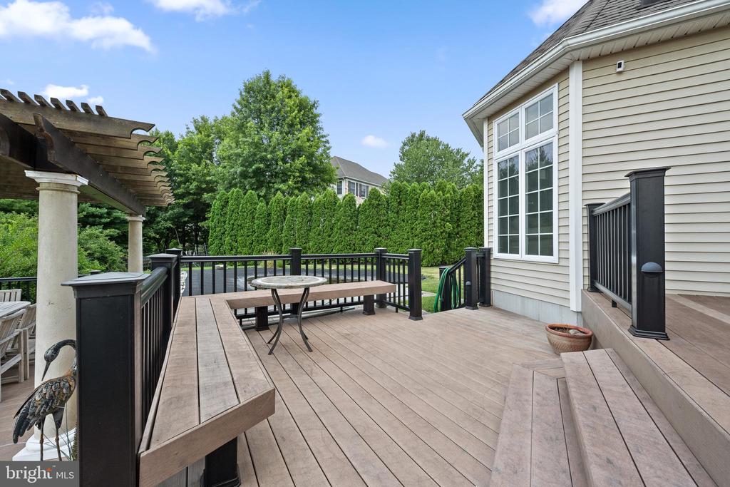 1130 Darczuk Dr