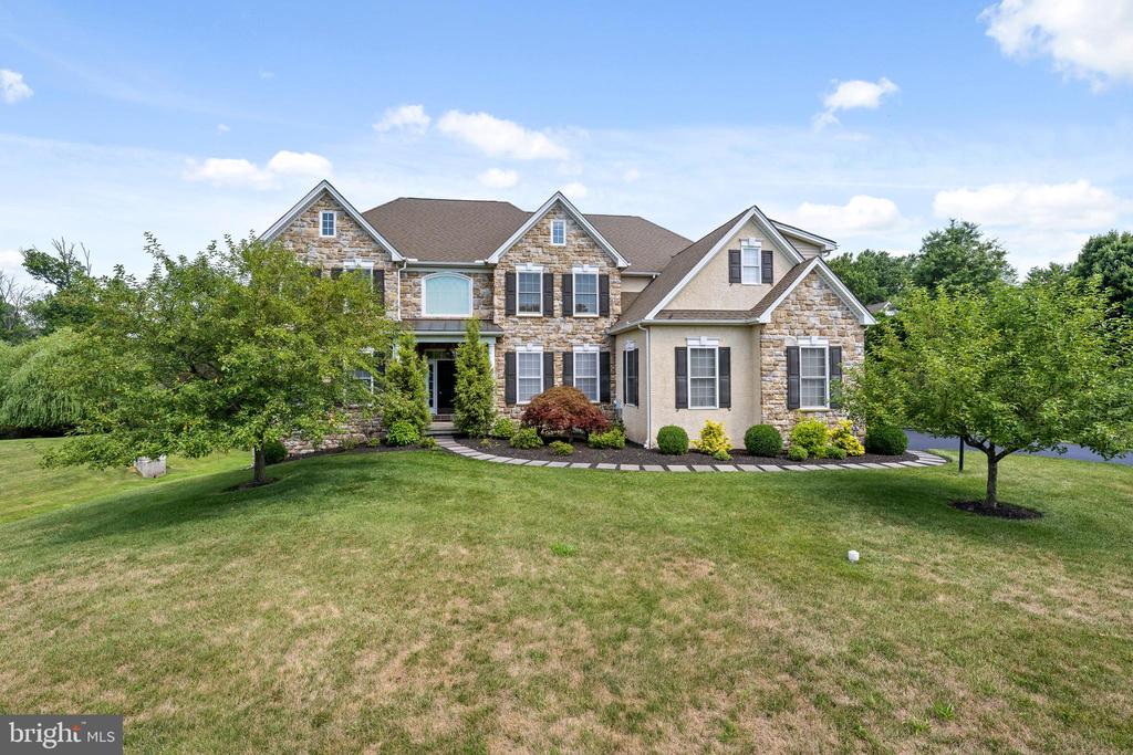 1130 Darczuk Dr