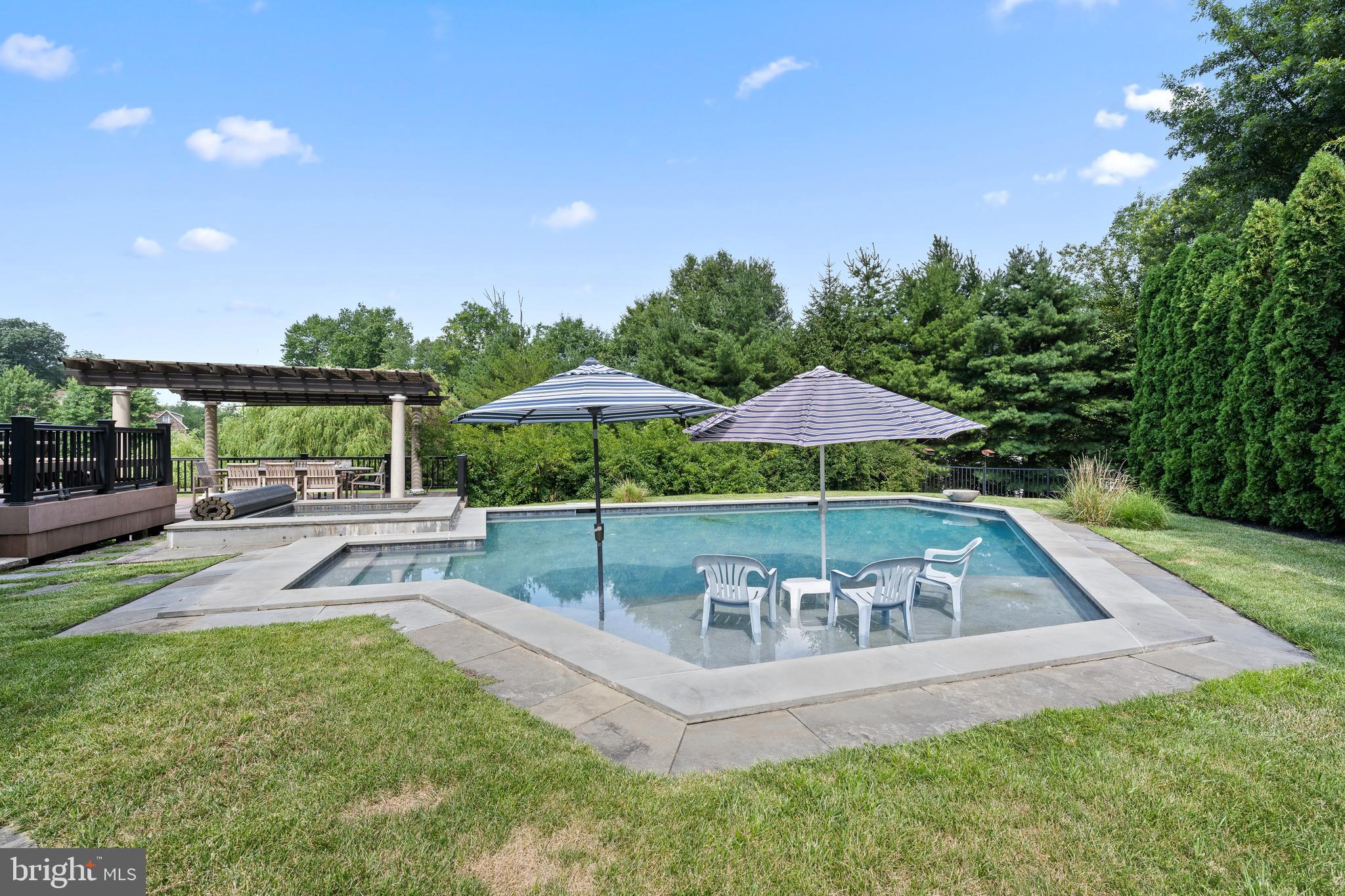 1130 Darczuk Dr