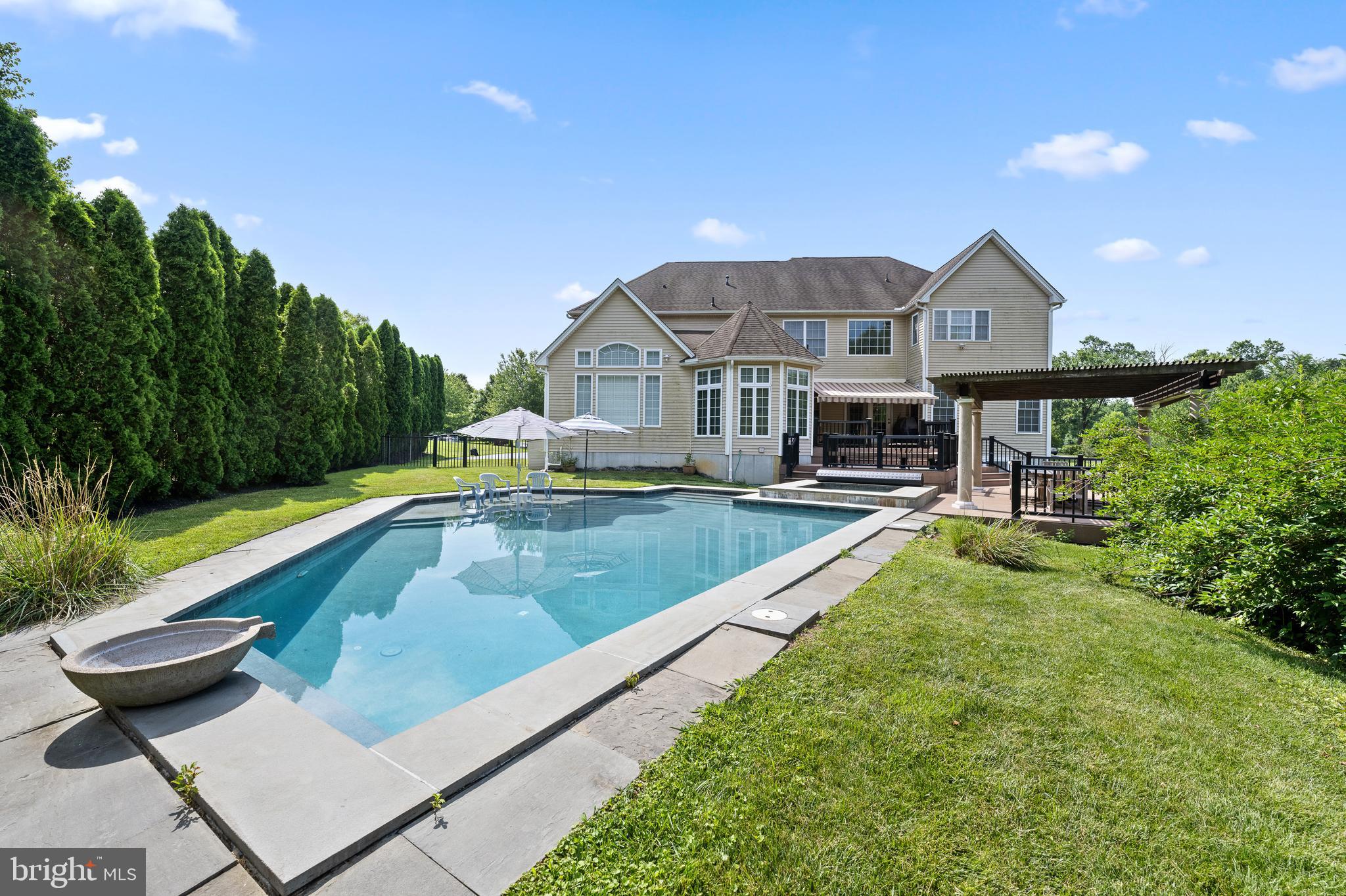 1130 Darczuk Dr