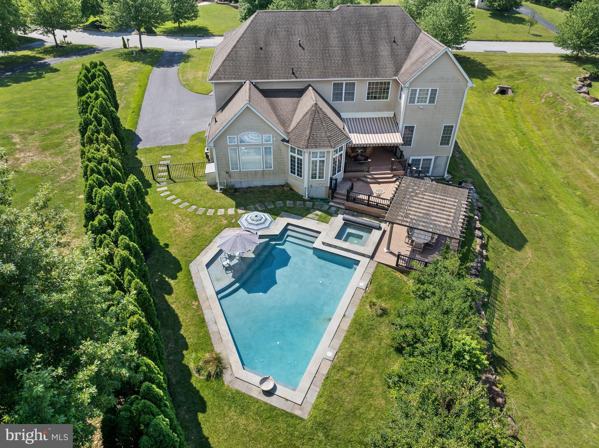 1130 Darczuk Dr