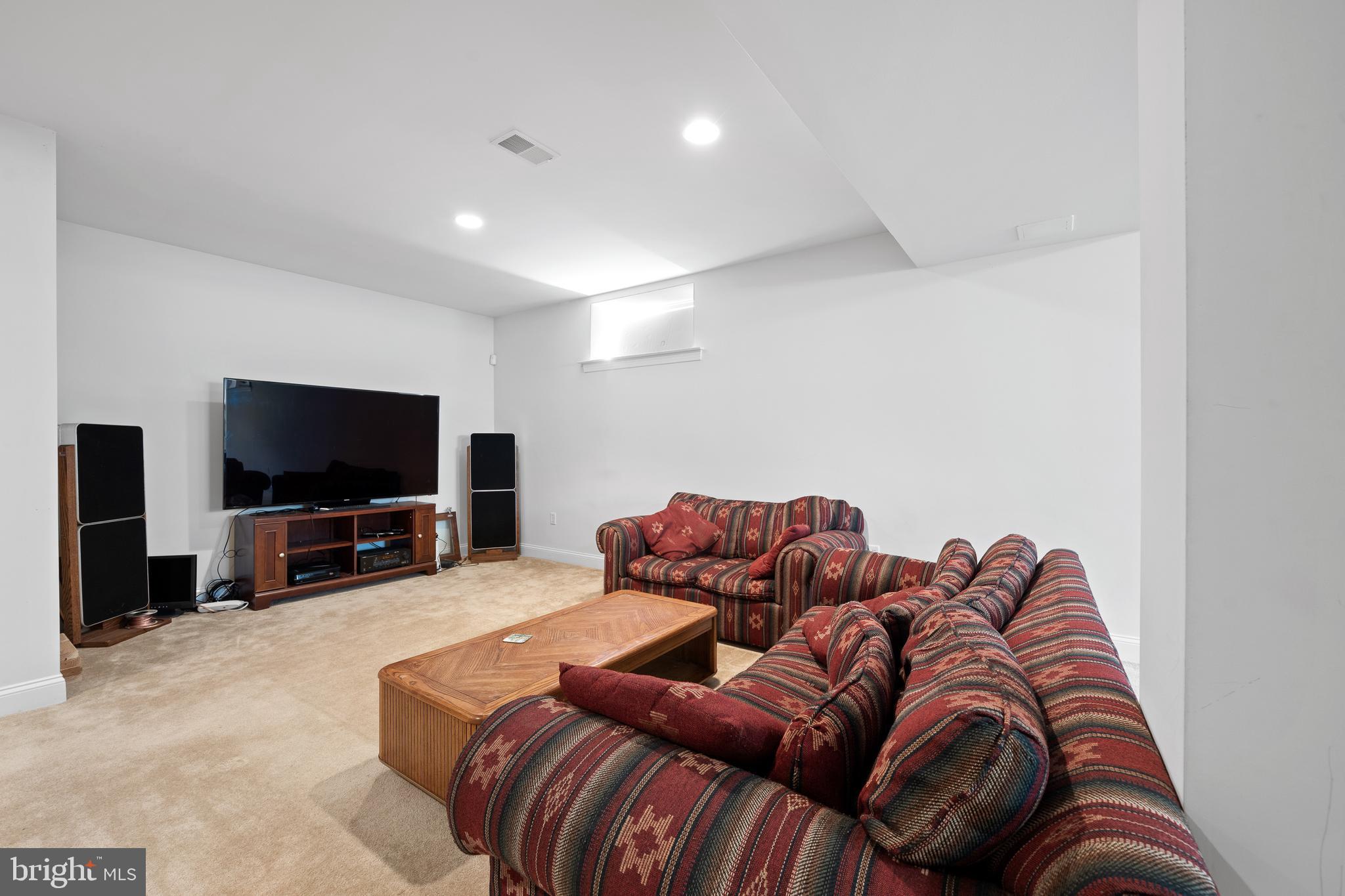 1130 Darczuk Dr