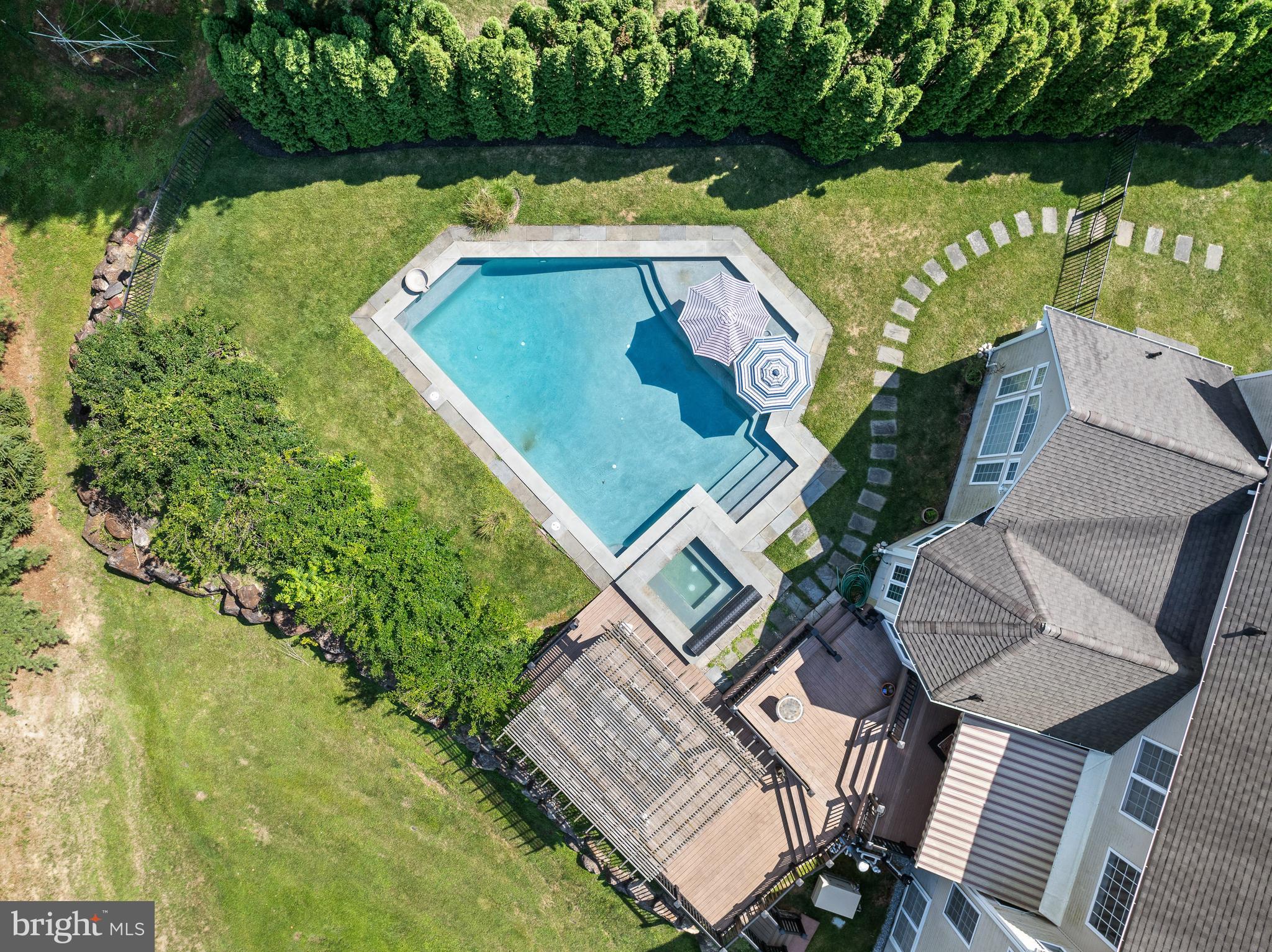1130 Darczuk Dr