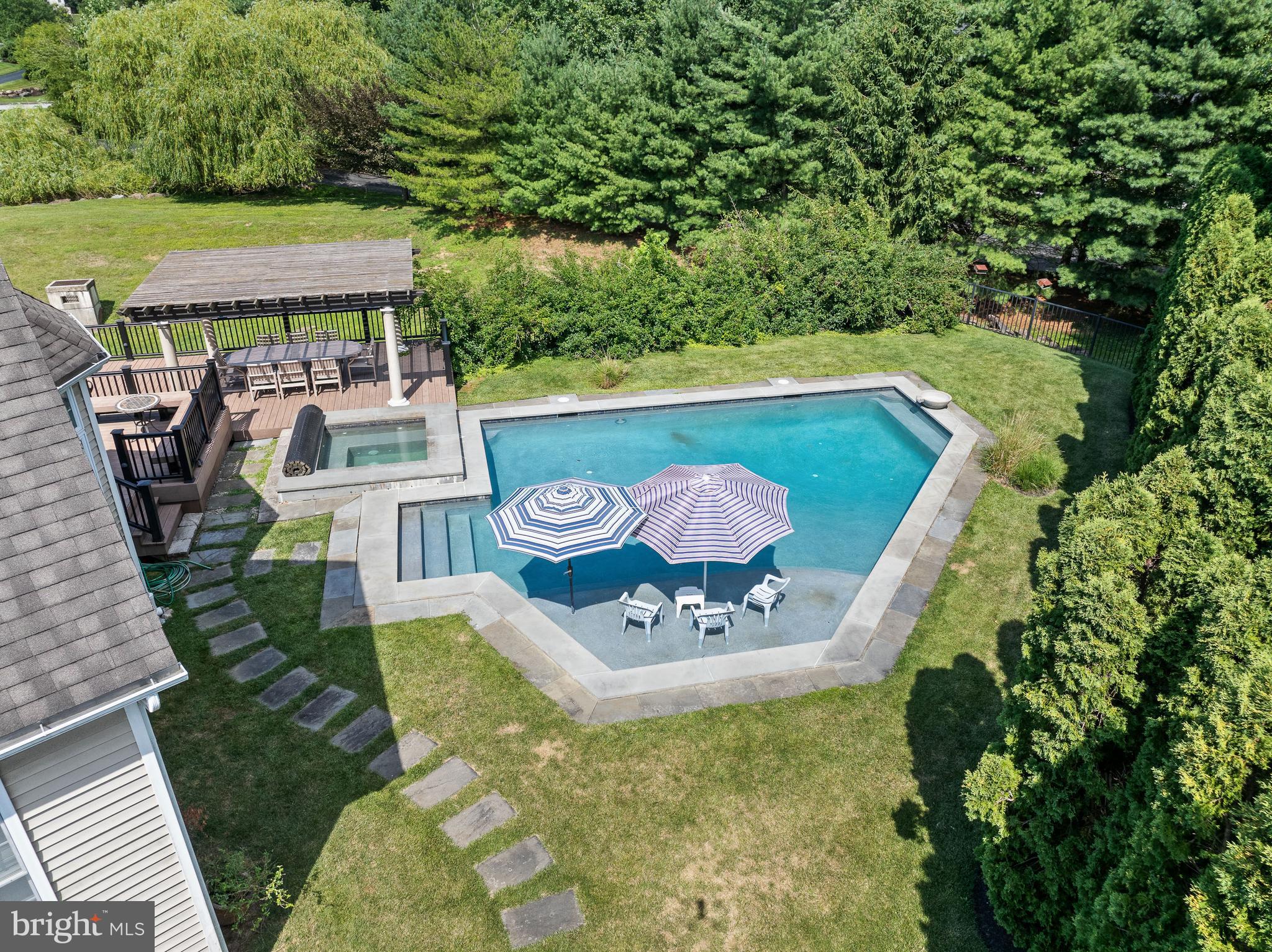 1130 Darczuk Dr