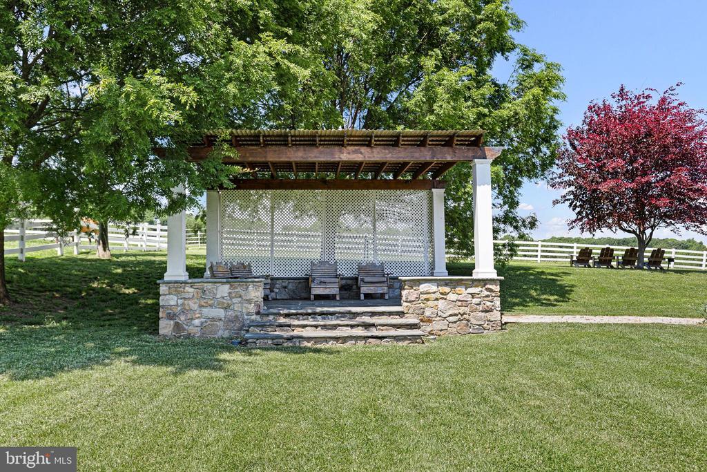 1274 OAKWOOD ROAD