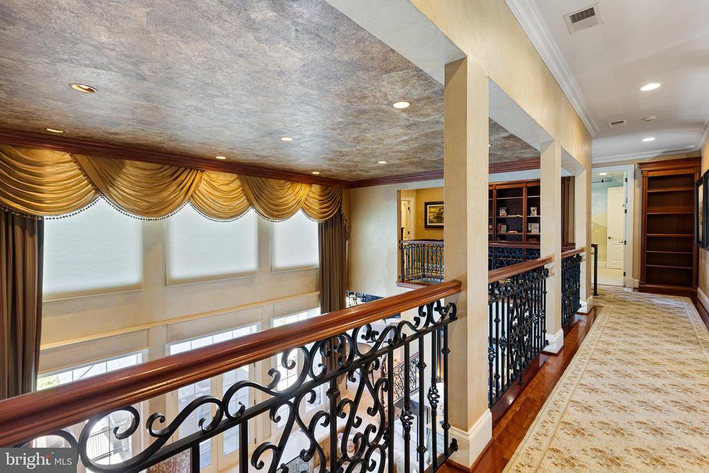 1274 OAKWOOD ROAD