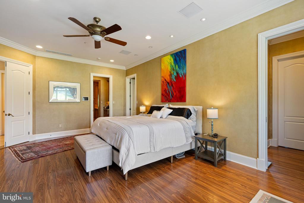 1274 OAKWOOD ROAD