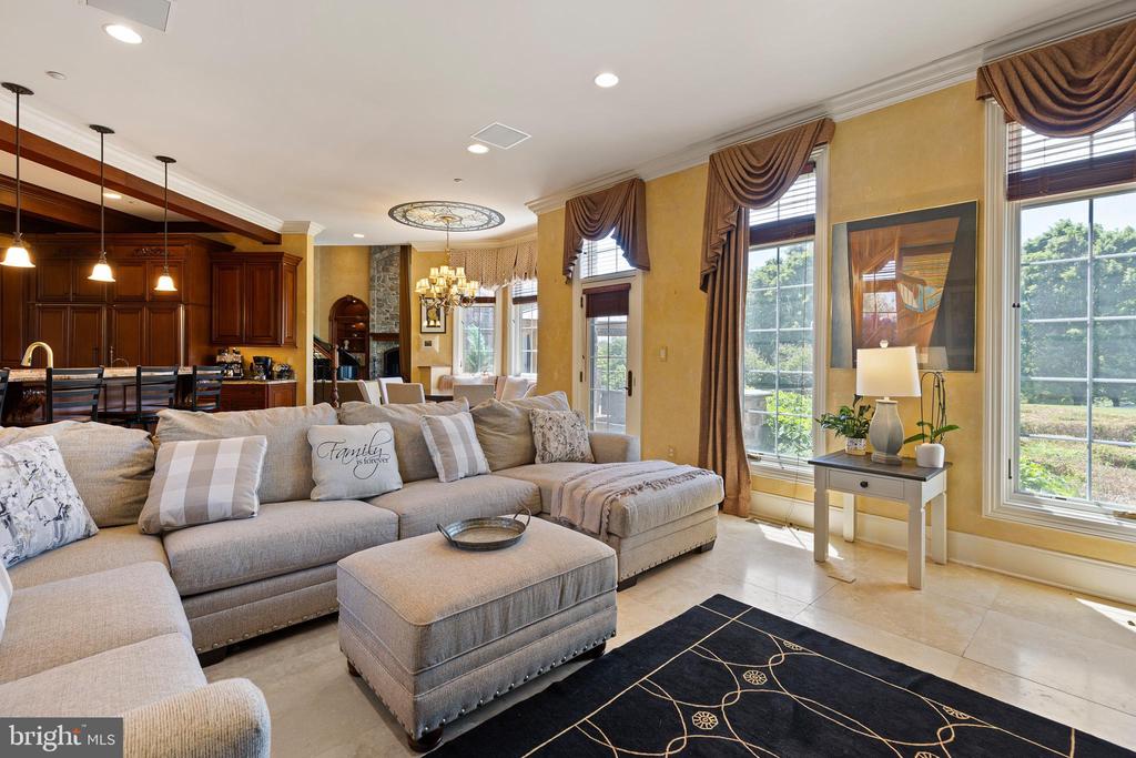 1274 OAKWOOD ROAD