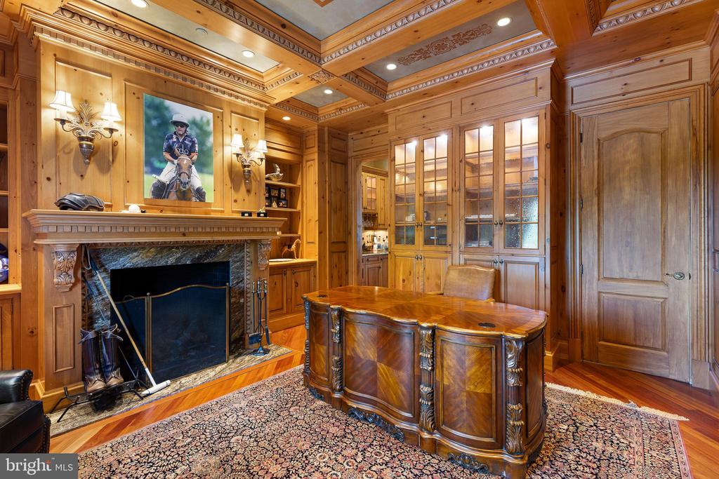 1274 OAKWOOD ROAD