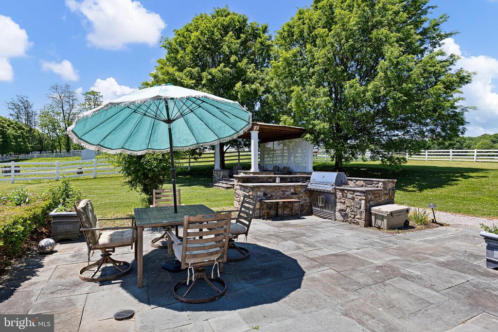 1274 OAKWOOD ROAD