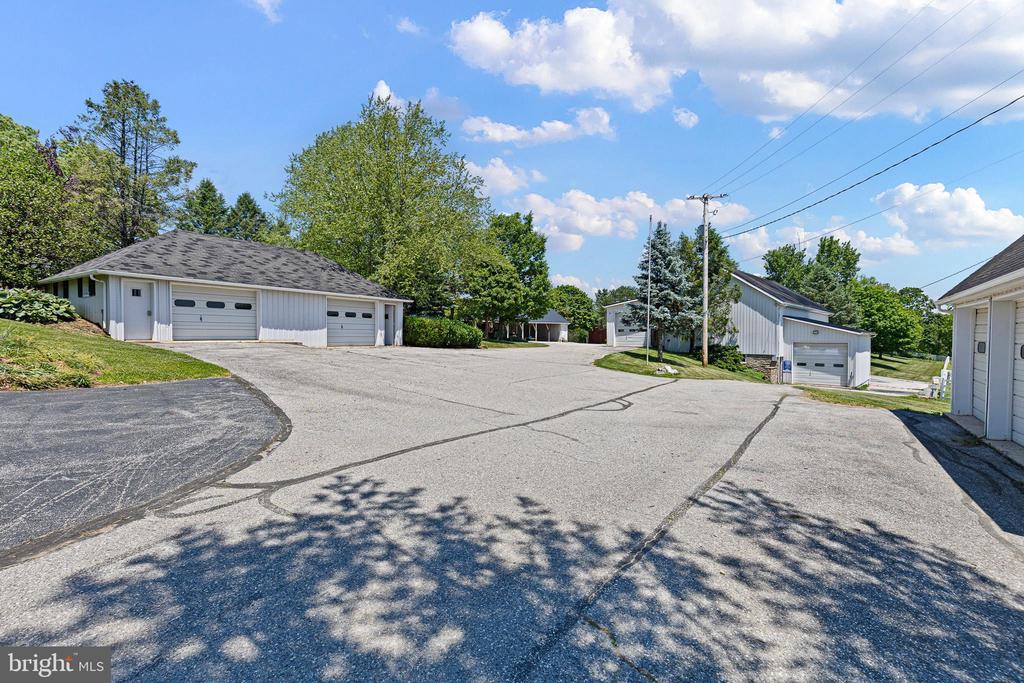 1274 OAKWOOD ROAD