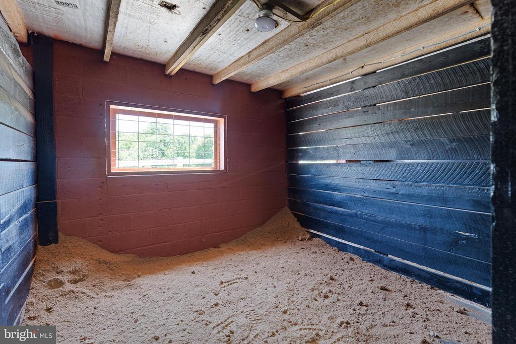 1274 OAKWOOD ROAD