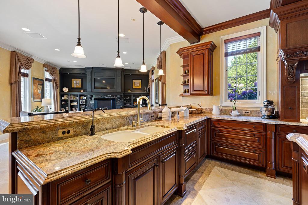 1274 OAKWOOD ROAD