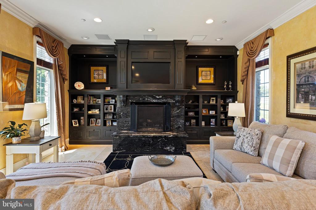 1274 OAKWOOD ROAD