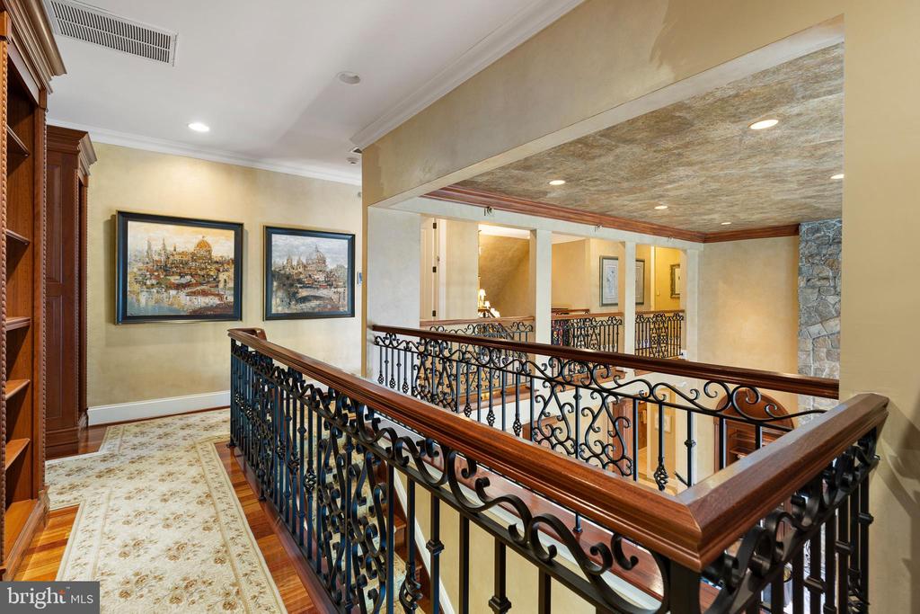 1274 OAKWOOD ROAD