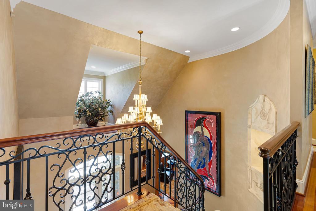 1274 OAKWOOD ROAD