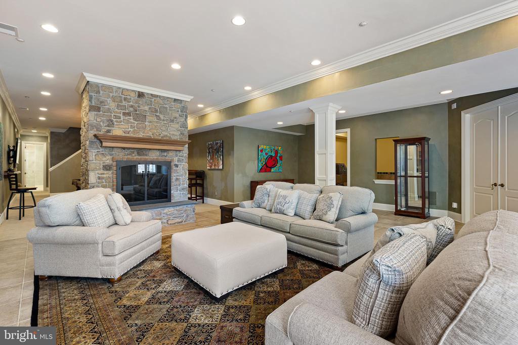 1274 OAKWOOD ROAD