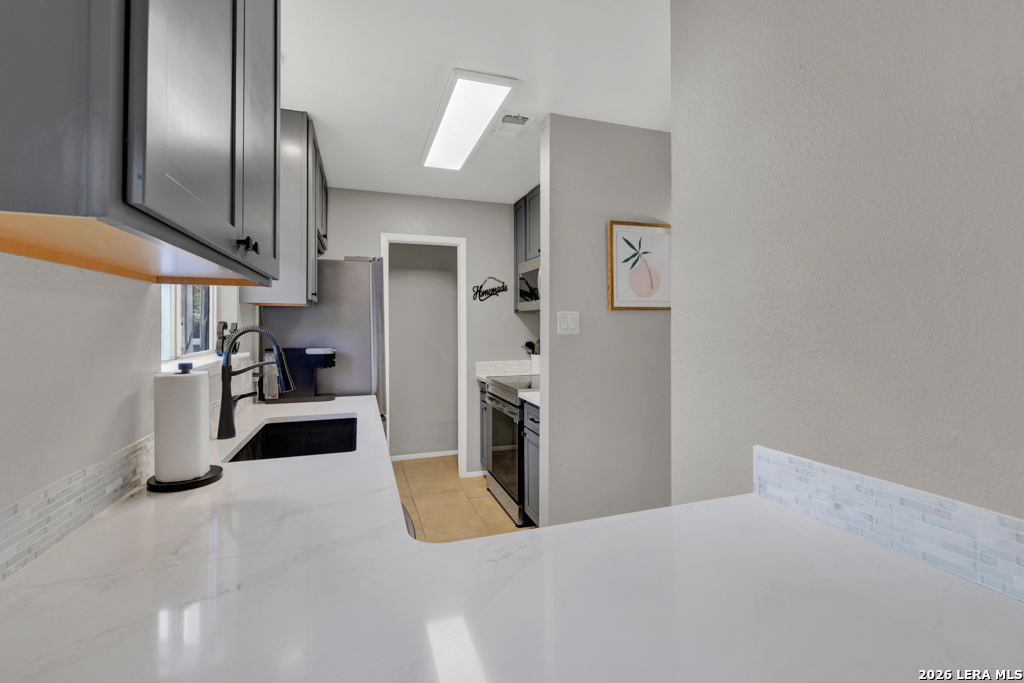 1033 Parkview APT G41