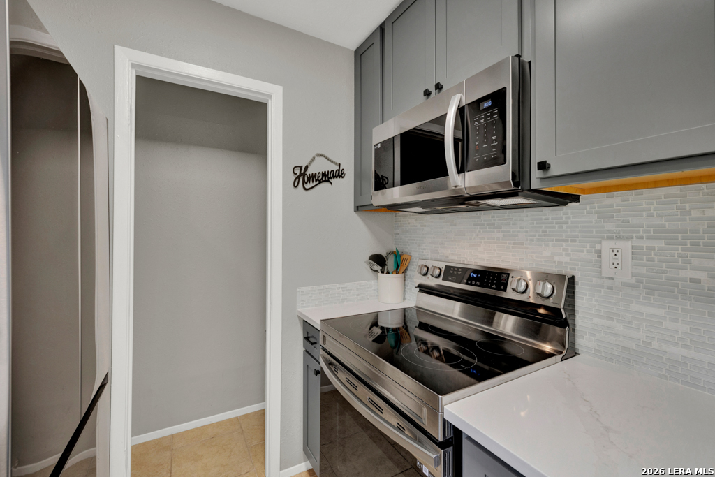 1033 Parkview APT G41