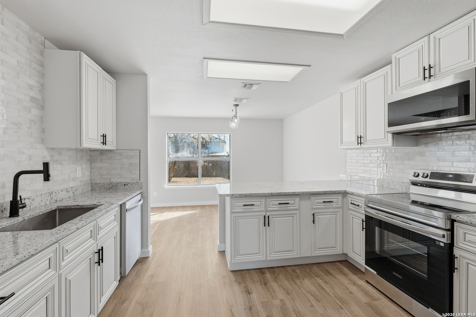 8010 Coral Meadow