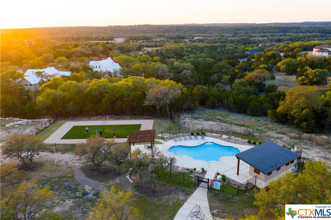 1156 Towhee Trail