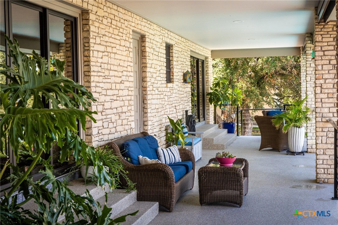 800 Military Drive