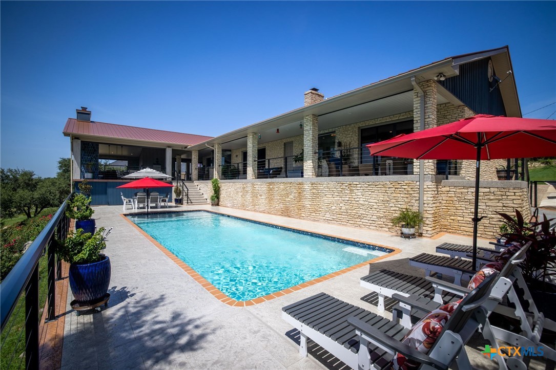 800 Military Drive