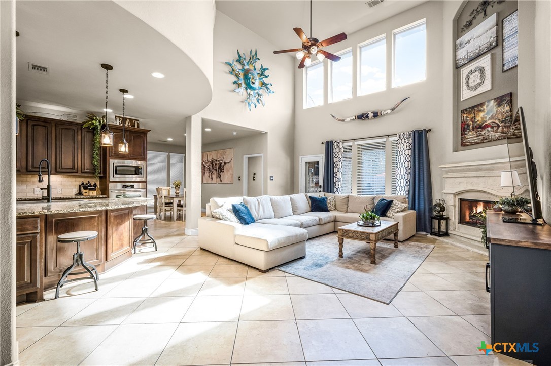 2351 Oak Crossing