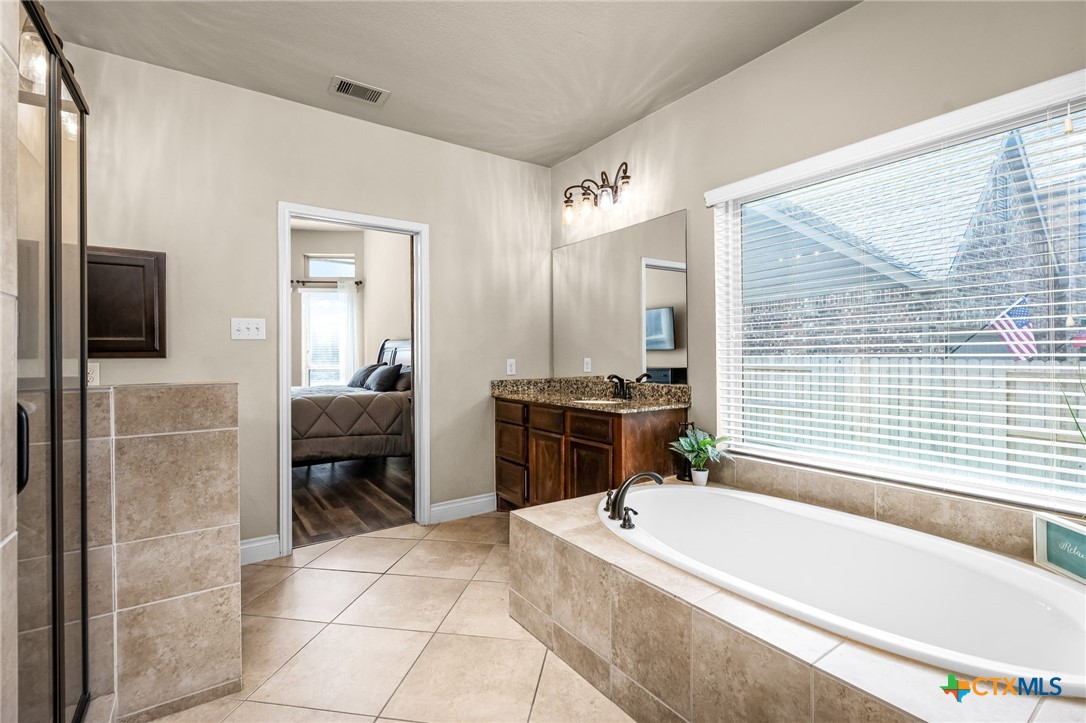 2351 Oak Crossing