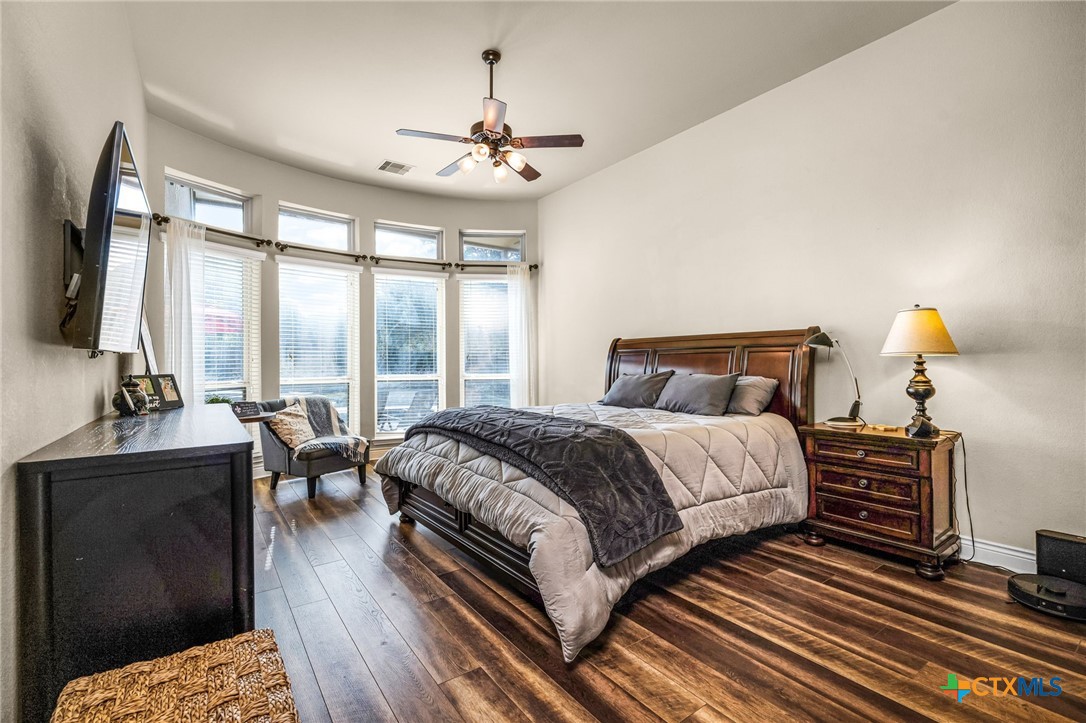 2351 Oak Crossing