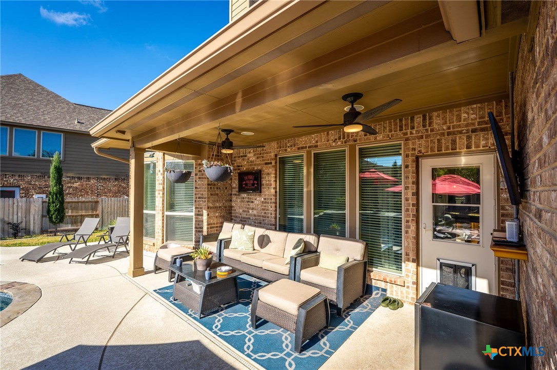 2351 Oak Crossing