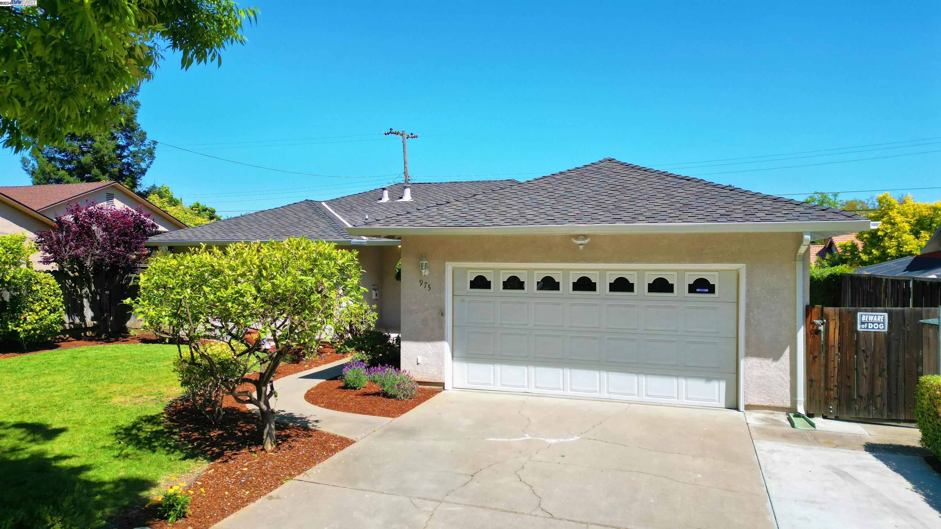 975 E Homestead Rd