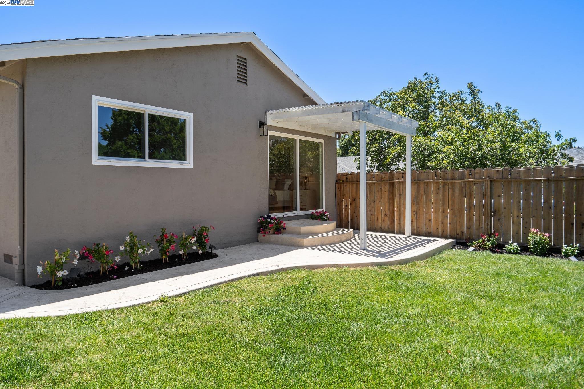 6497 Alvord Way