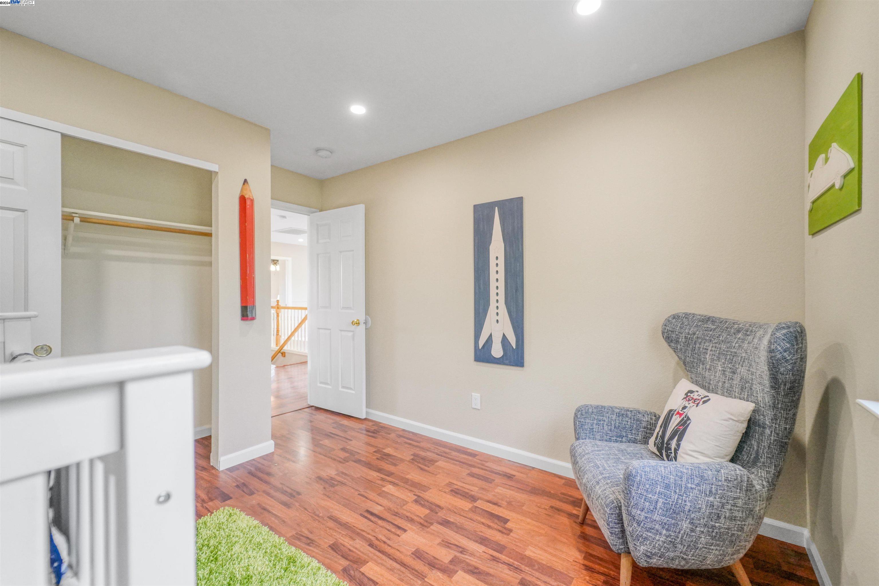 1829 Foothill Vista Dr