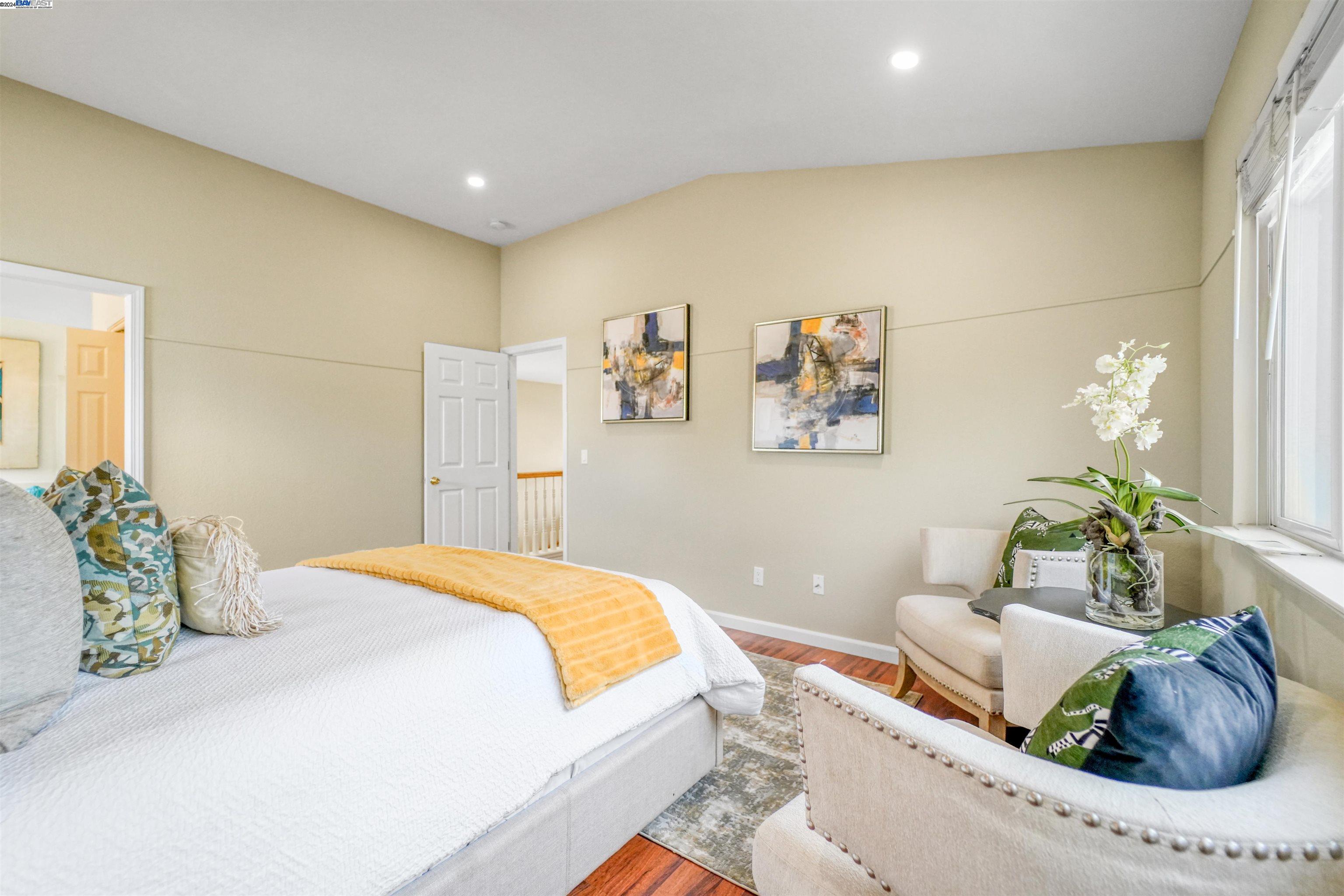 1829 Foothill Vista Dr