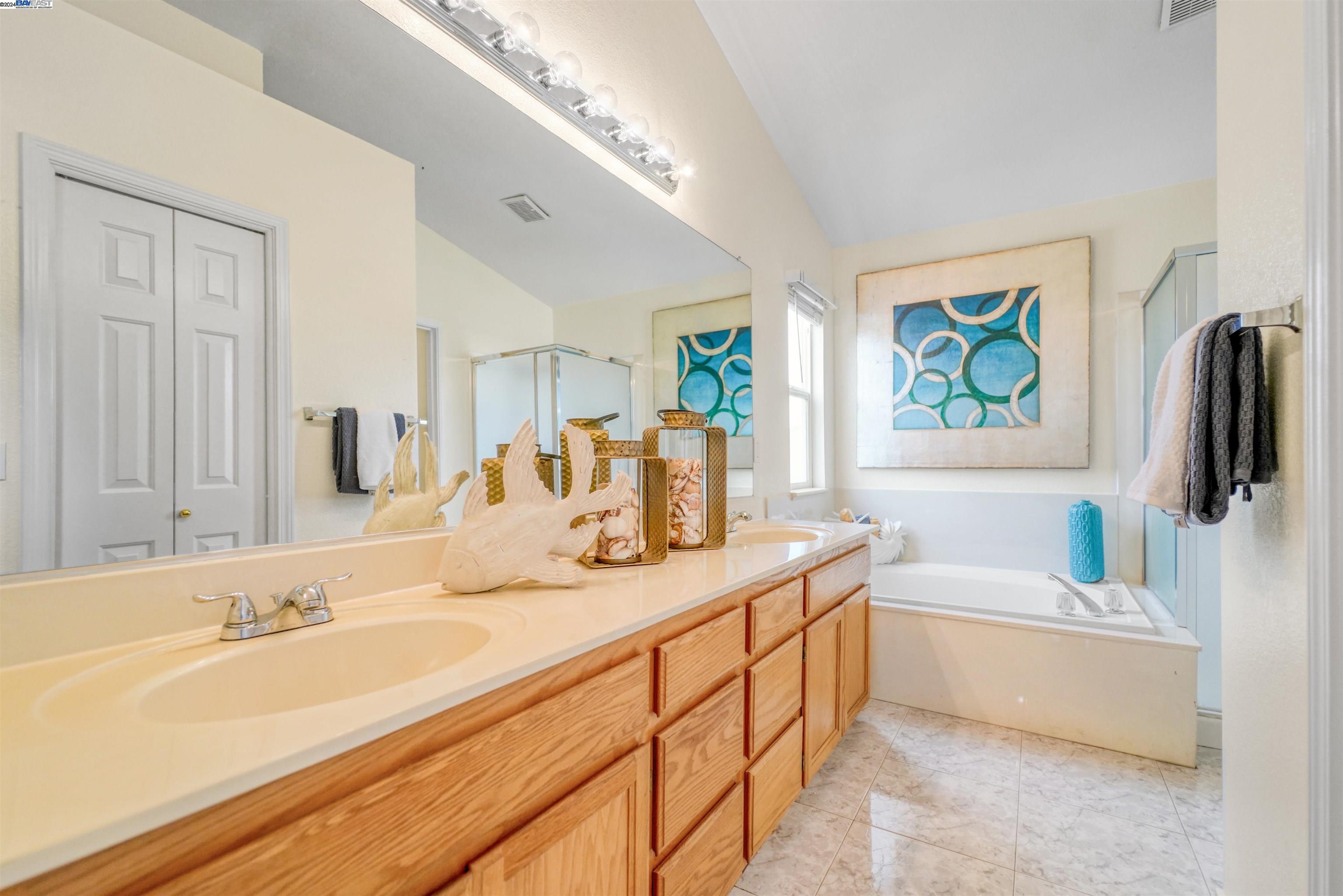 1829 Foothill Vista Dr