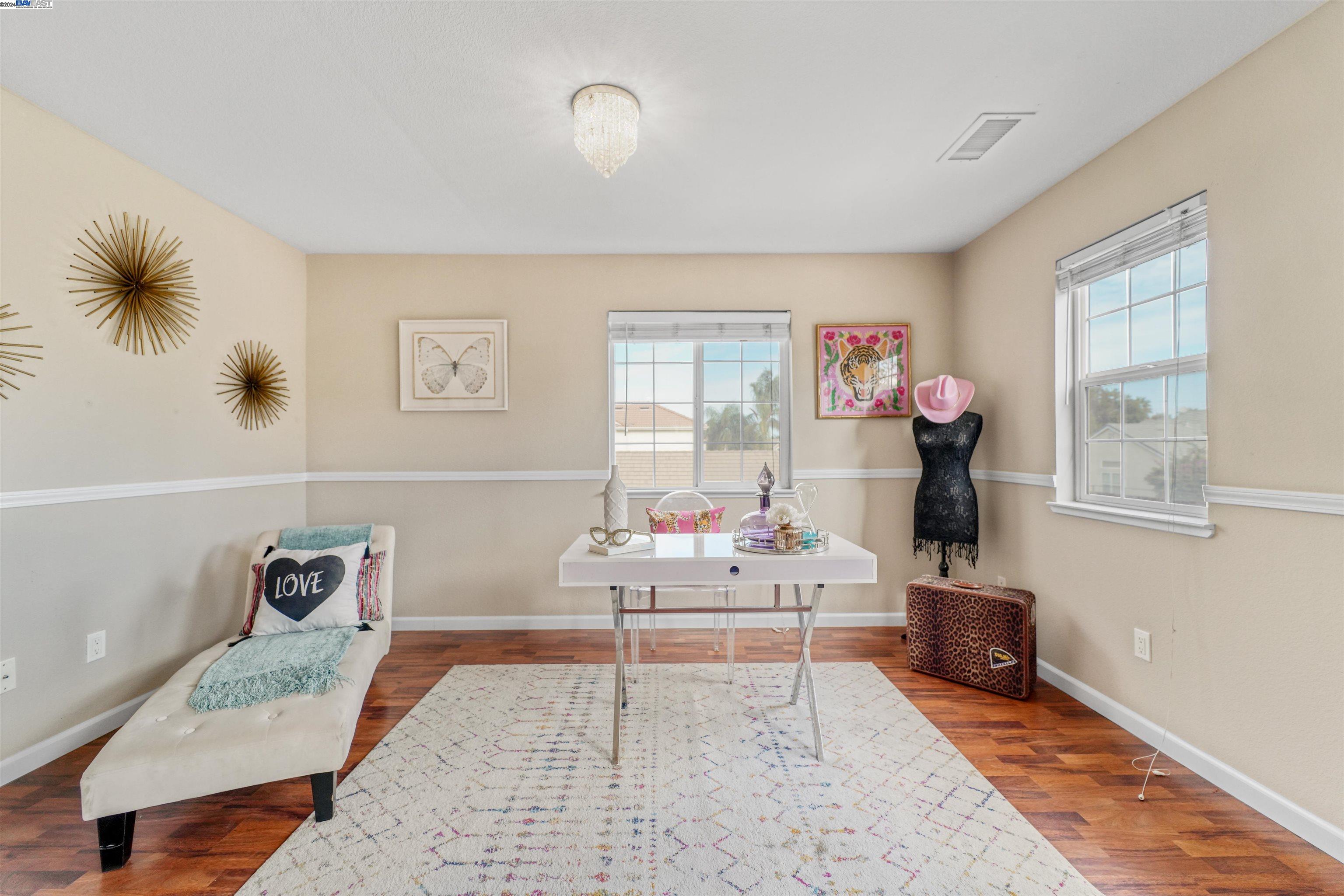 1829 Foothill Vista Dr