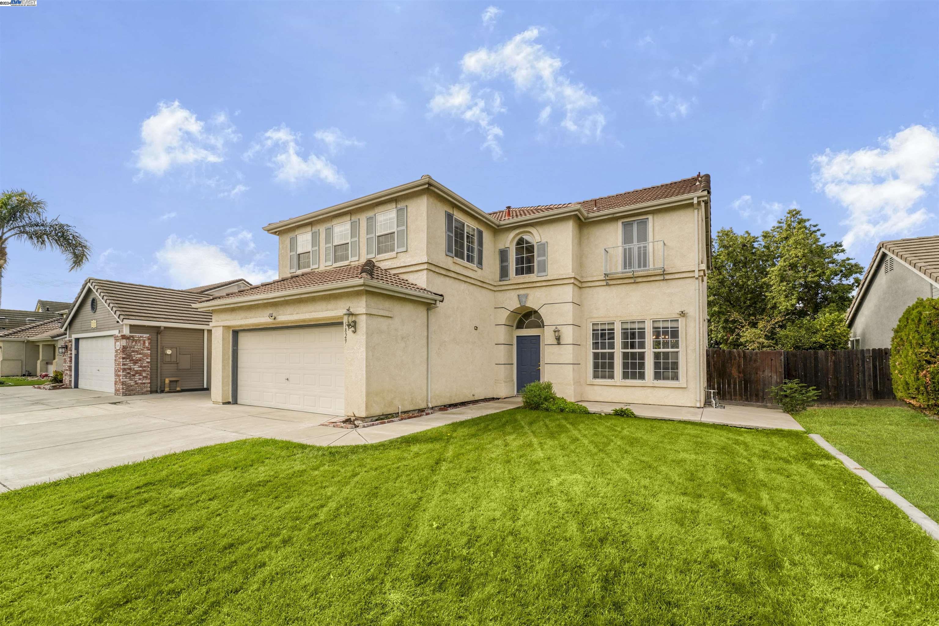 1829 Foothill Vista Dr