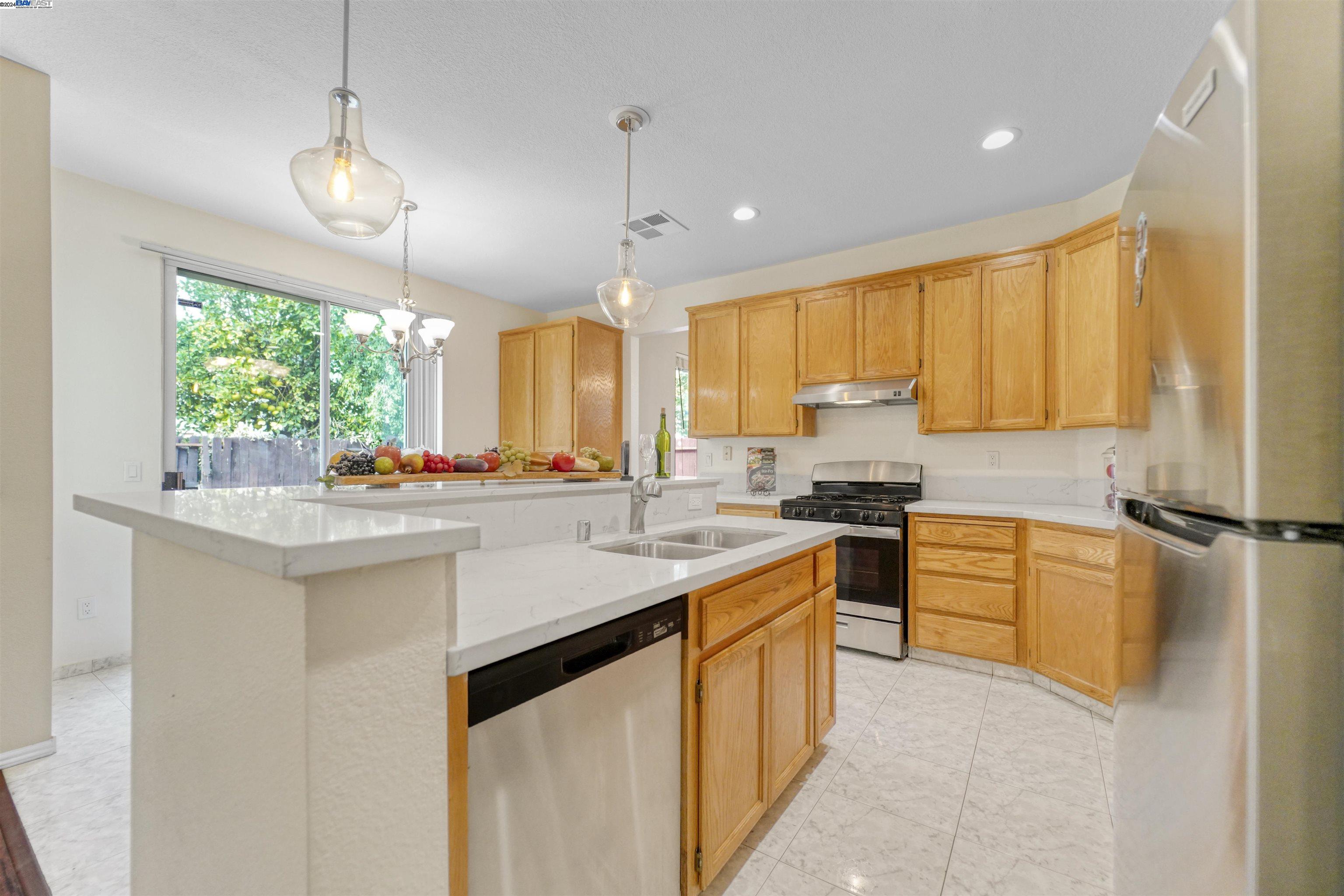 1829 Foothill Vista Dr