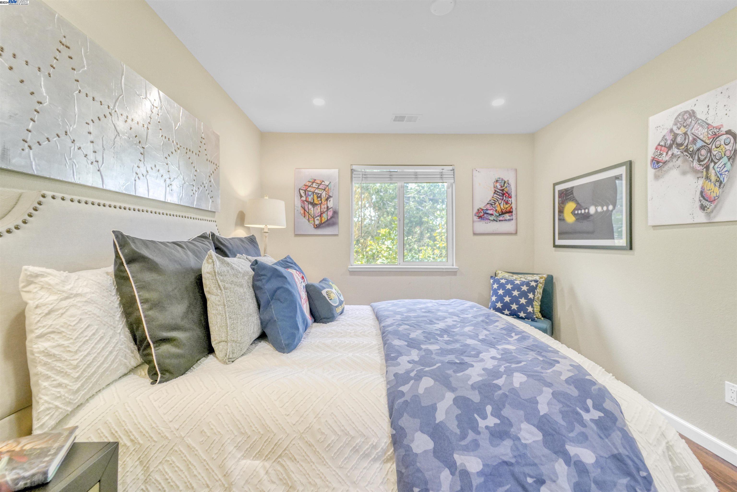 1829 Foothill Vista Dr