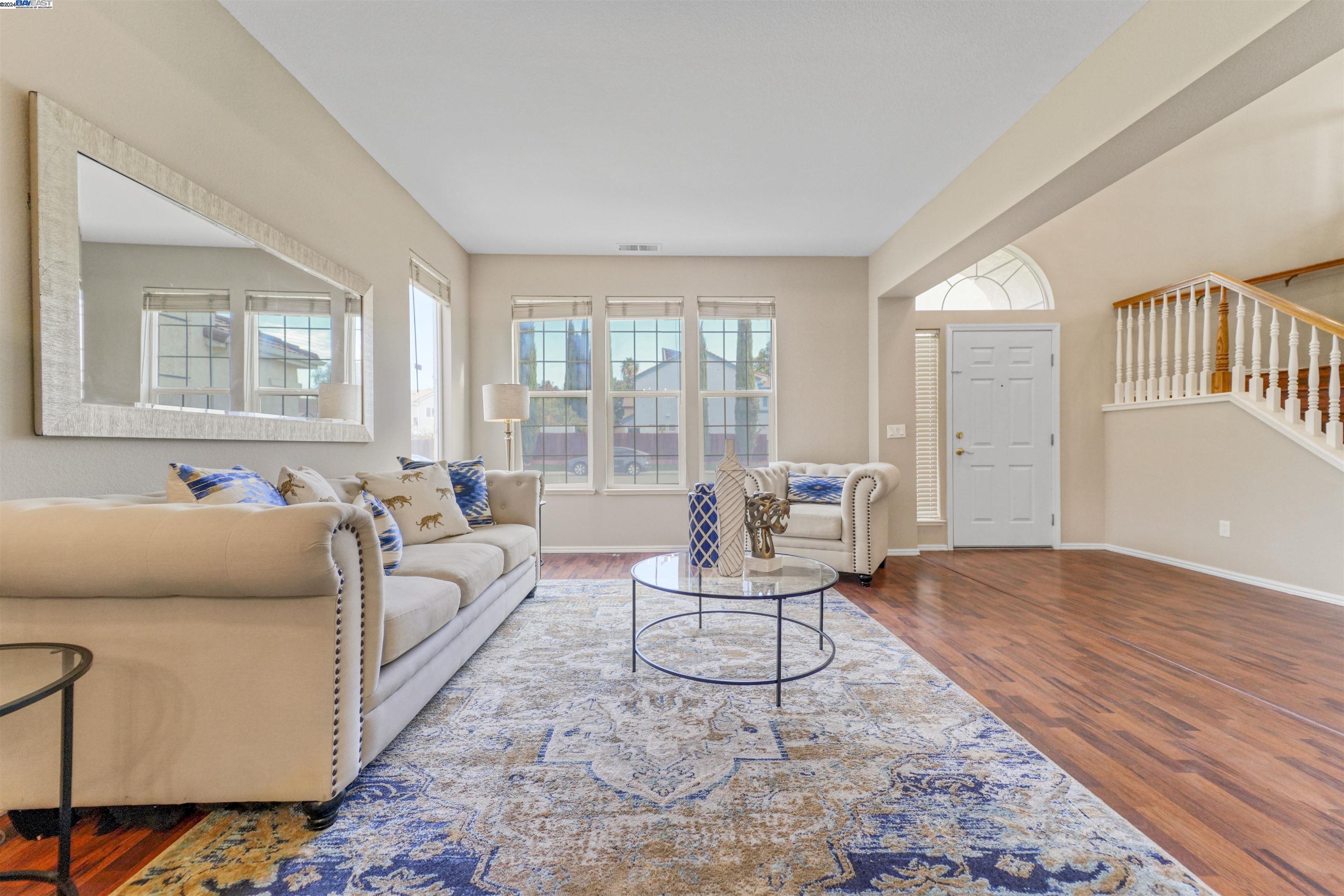 1829 Foothill Vista Dr