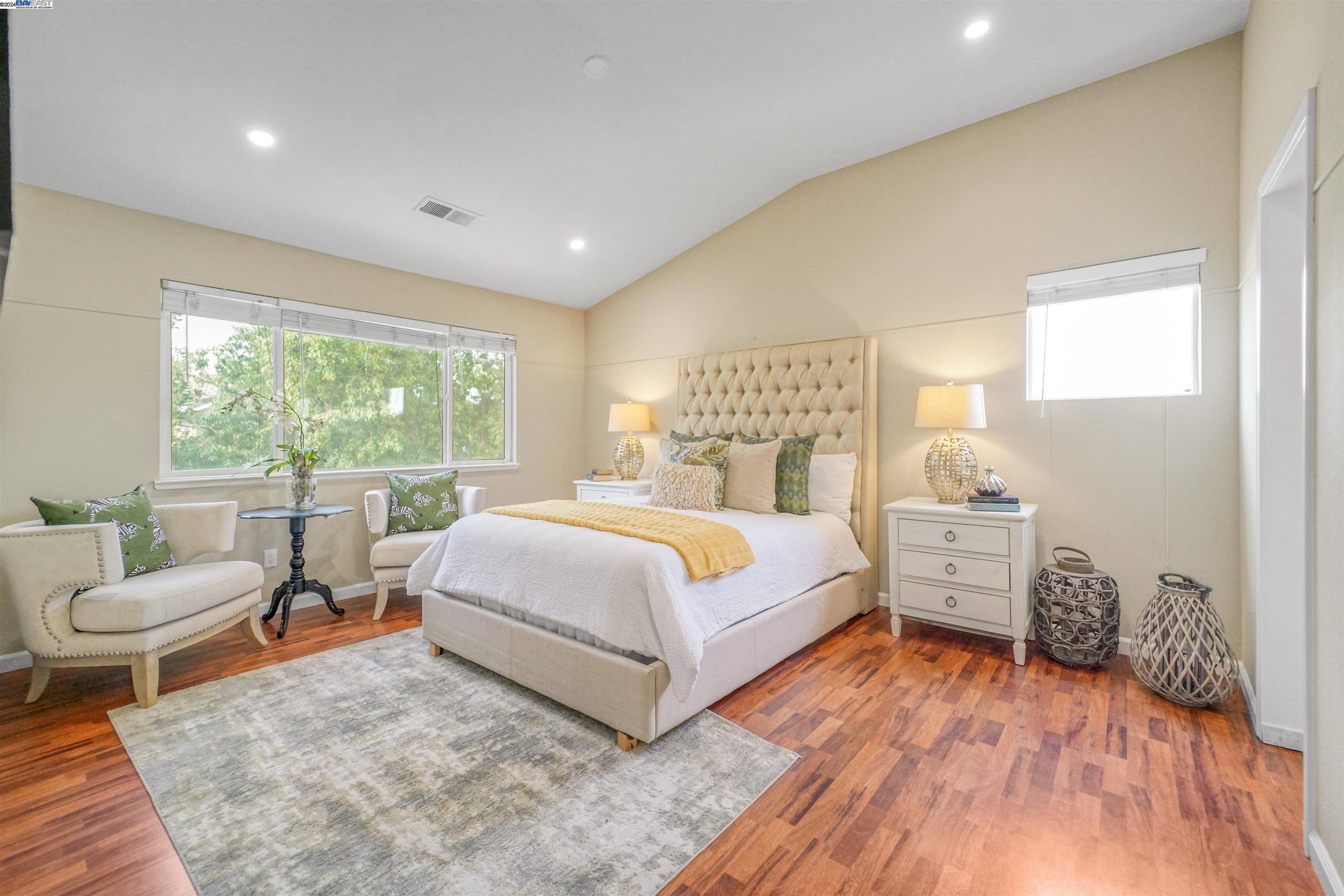 1829 Foothill Vista Dr