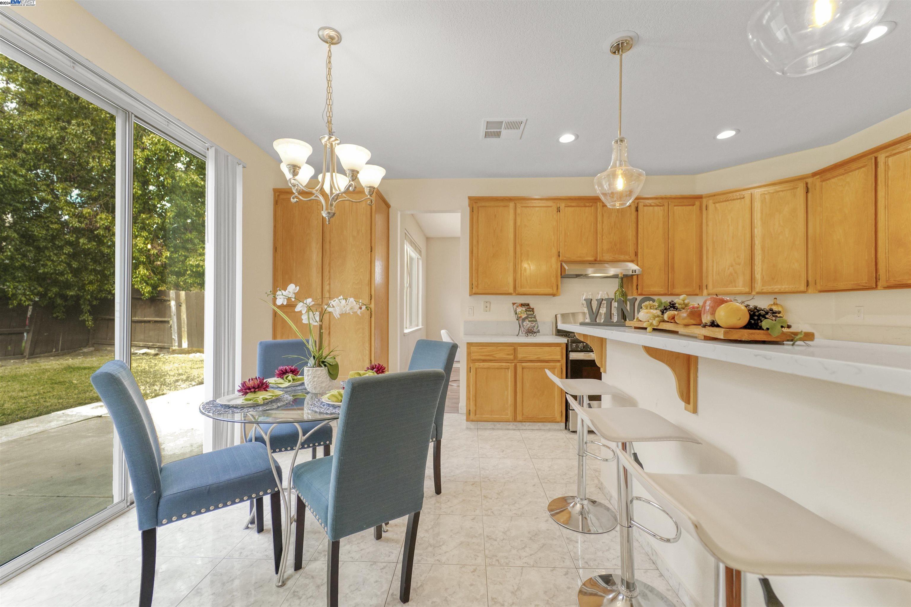 1829 Foothill Vista Dr