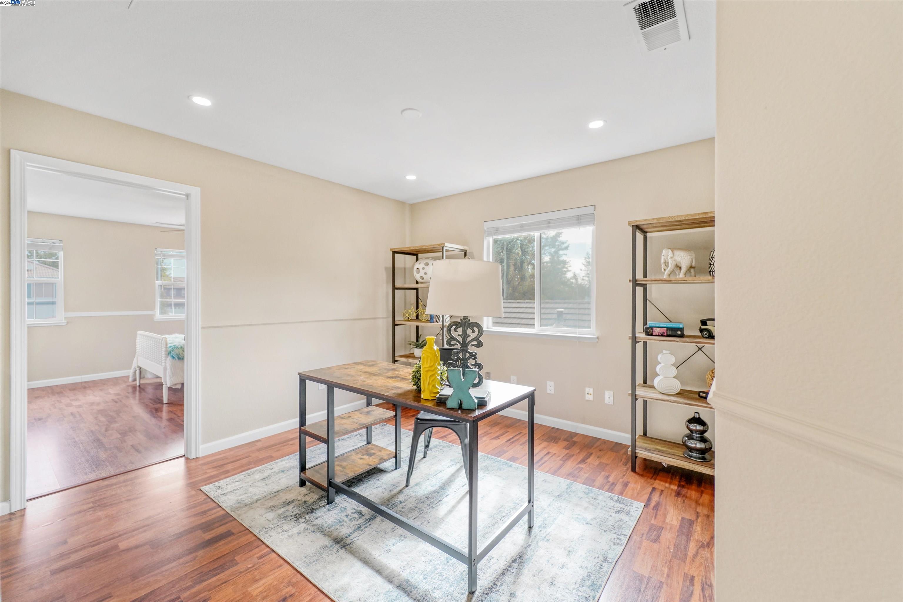 1829 Foothill Vista Dr