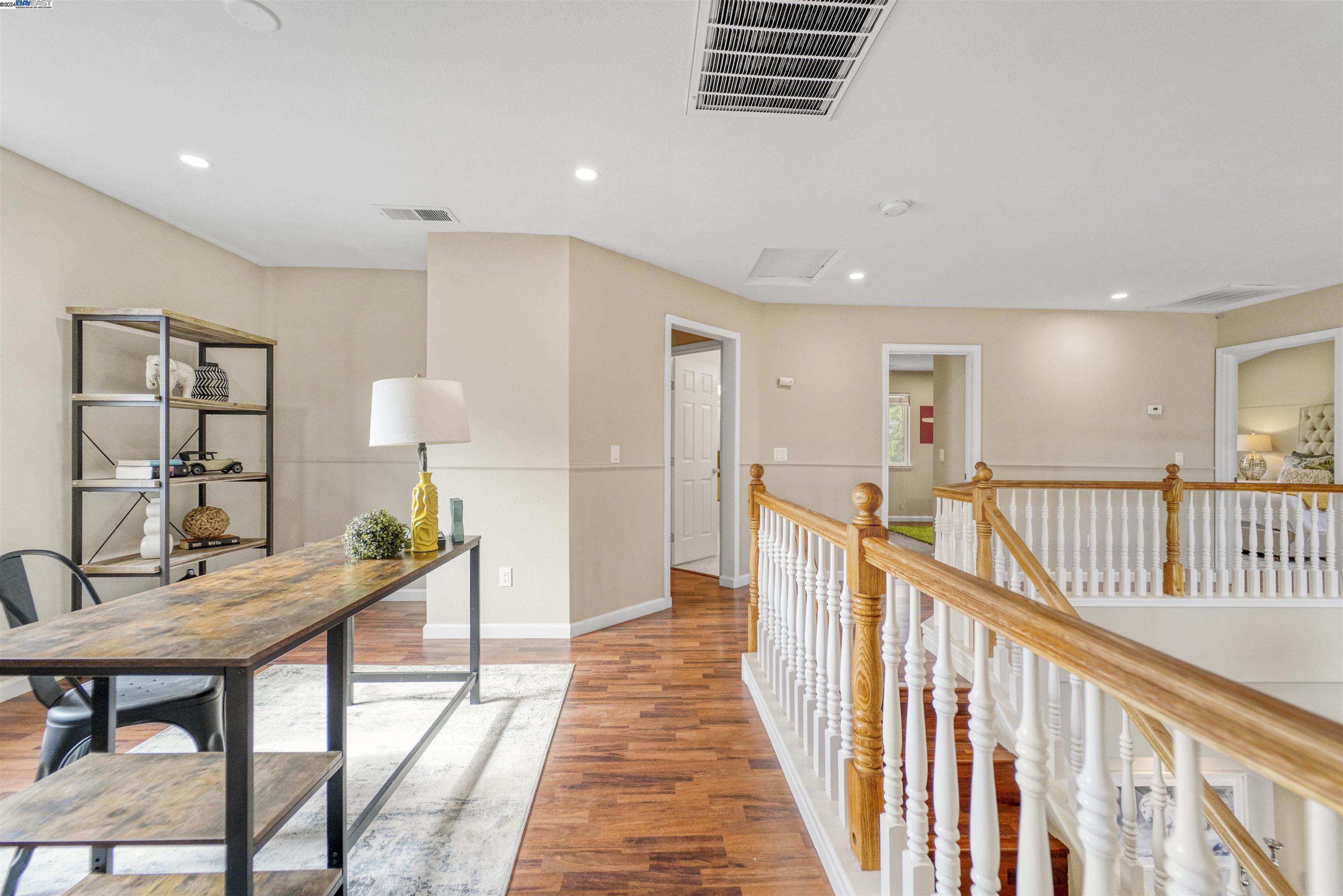 1829 Foothill Vista Dr