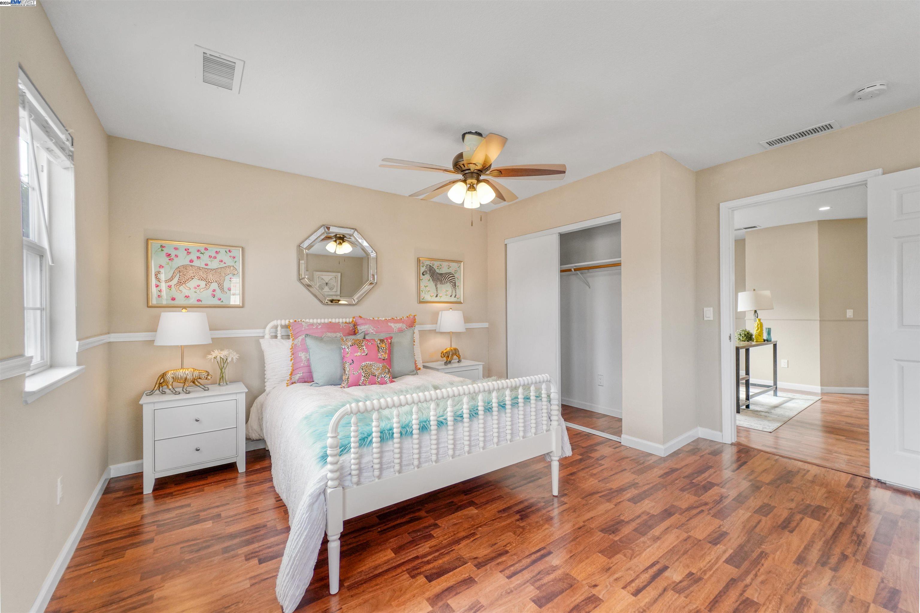 1829 Foothill Vista Dr